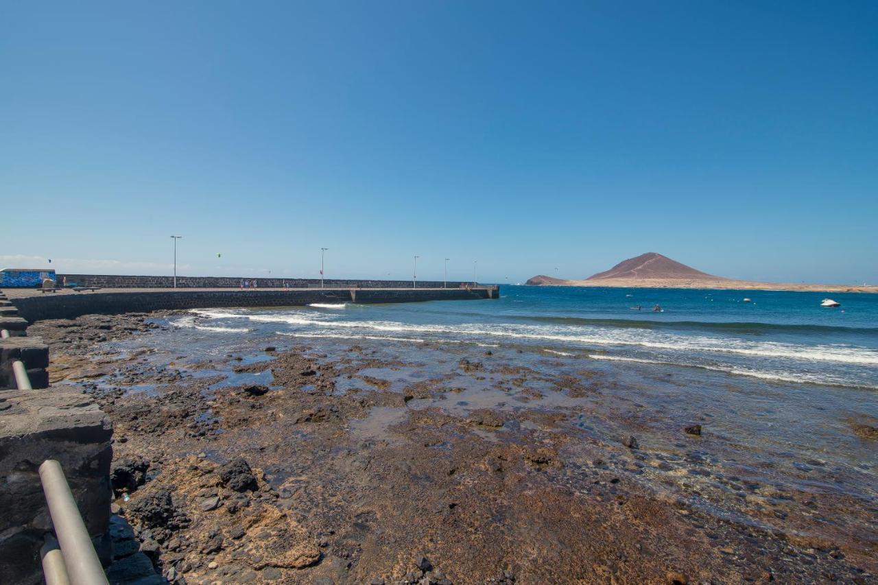 Alquilaencanarias El Medano Playa El Cabezo Esterno foto